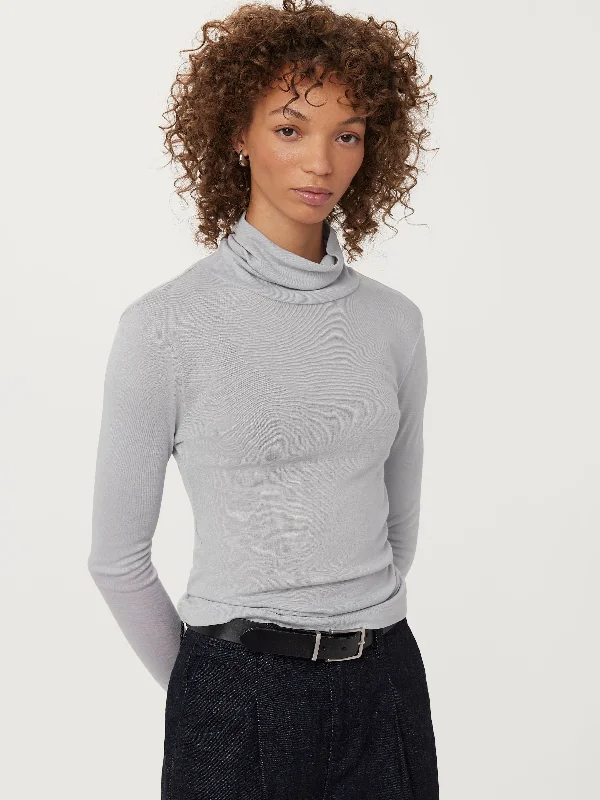 Women's Blouse with Boat CollarThe Slim Fit Turtleneck in Icy Grey