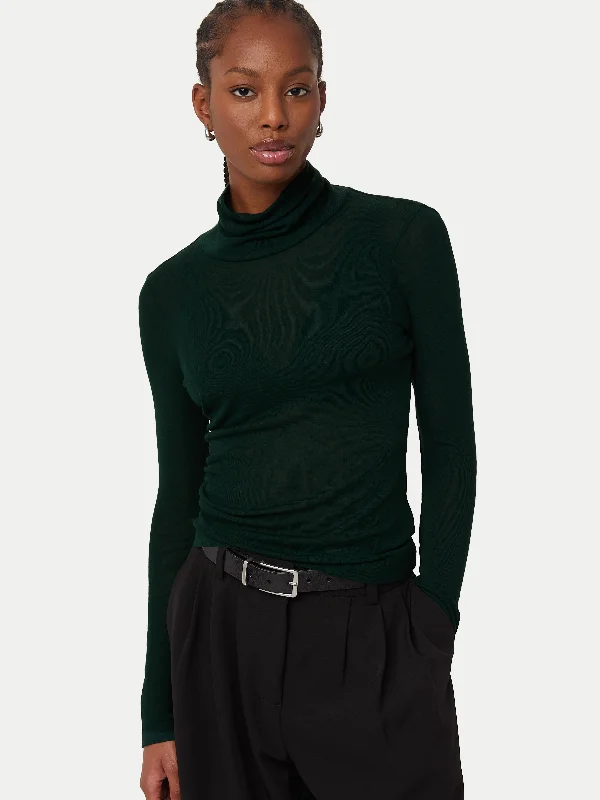 Women's Short-Sleeve BlouseThe Slim Fit Turtleneck in Pine Grove