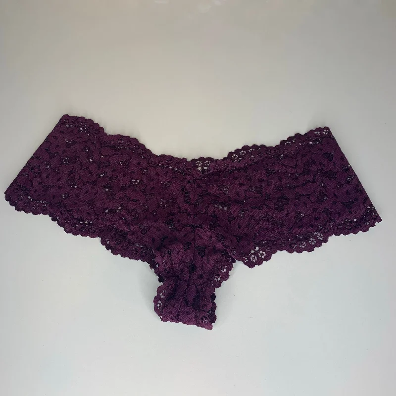 wire-free contour braBurgundy Boyshort Panty