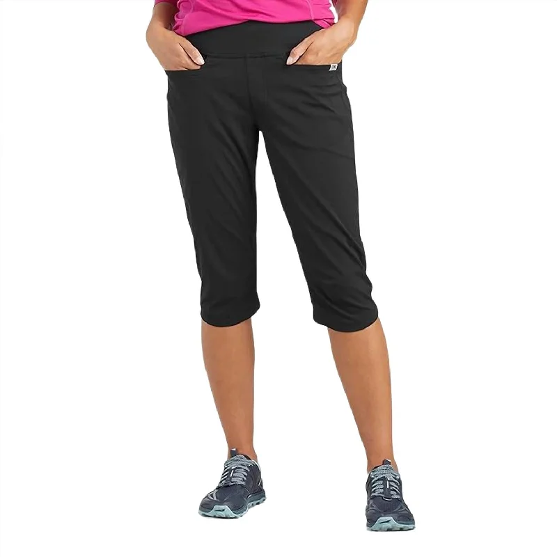 Women's Jodhpurs with Shirt CollarWomen's Zendo Capris In Black