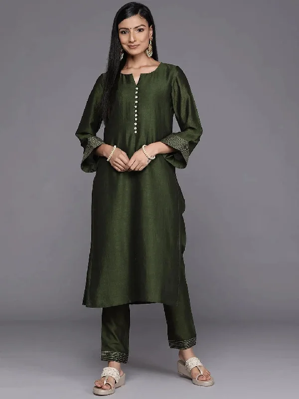 Women's Jumpsuits with V-Shaped HemGreen Solid Silk Straight Kurta